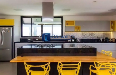 Casa de alto padrão à venda em Sousas com piscina, energia solar e 4 quartos em Campinas
