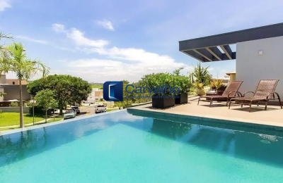 Casa de alto padrão à venda em Sousas com piscina, energia solar e 4 quartos em Campinas